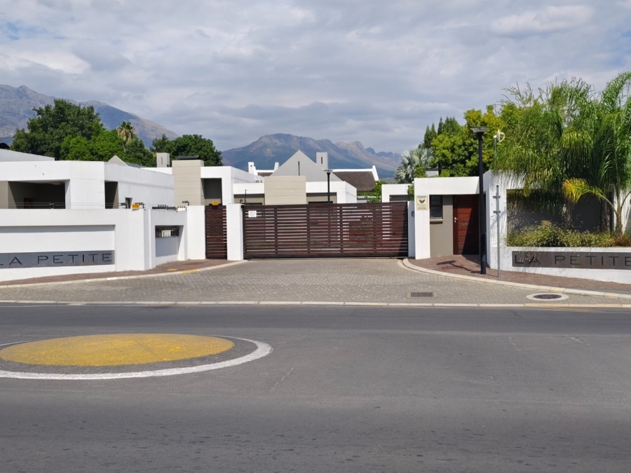 3 Bedroom Property for Sale in Berg En Dal Western Cape